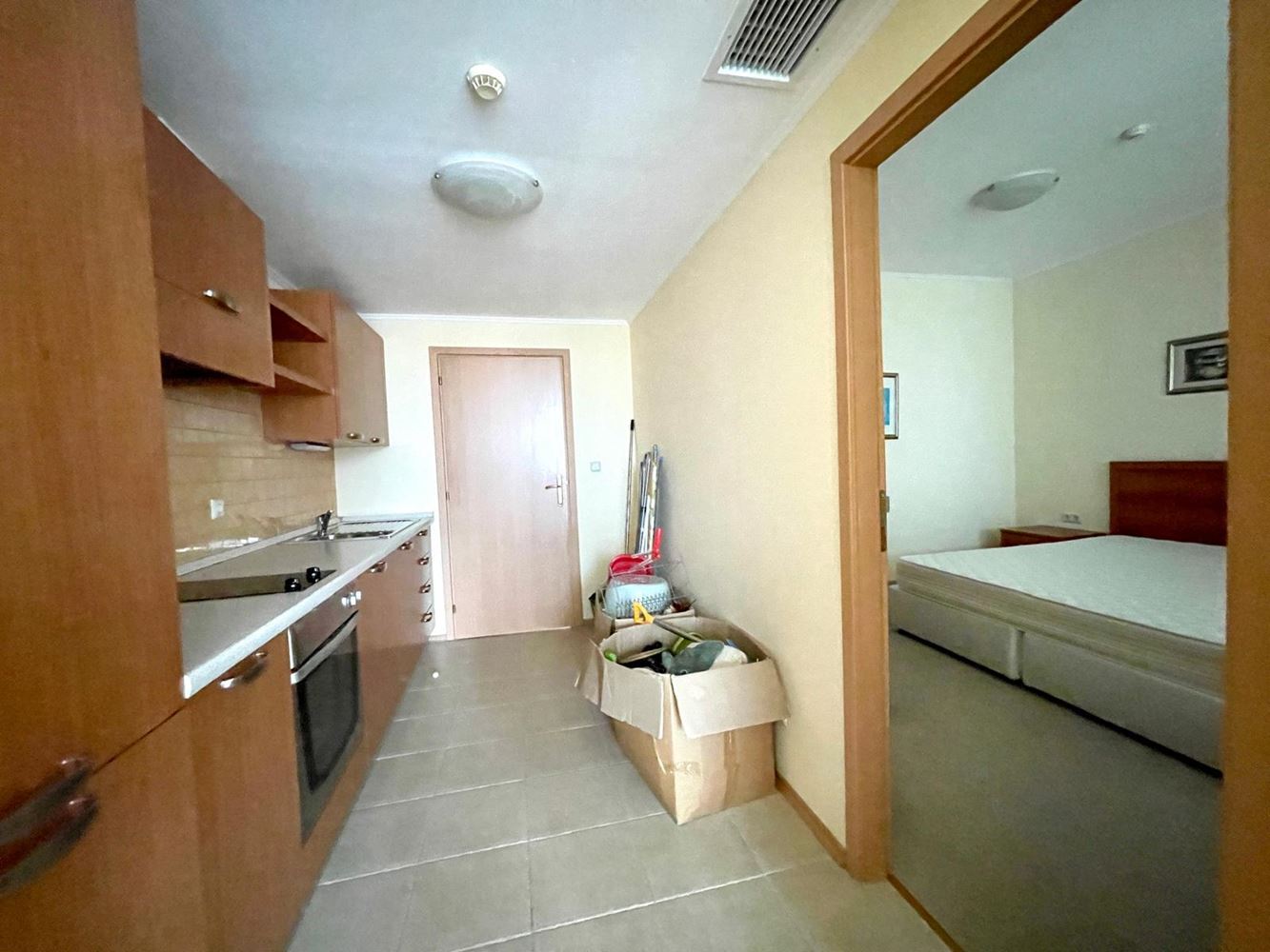 Spacious one-bedroom apartment on the first line with sea view in Pomorie