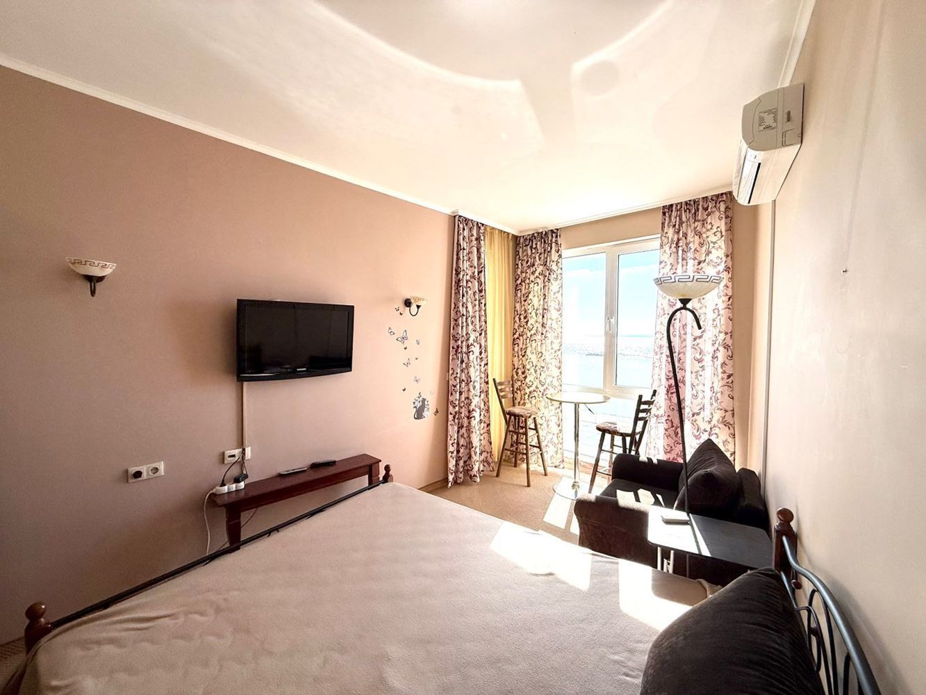 Luxury One-Bedroom Apartment with Panoramic Sea View in Pomorie