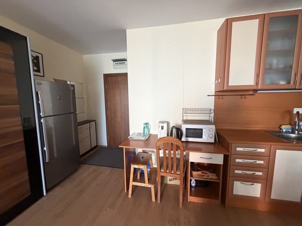 One-bedroom apartment in a modern complex with amenities in Ravda