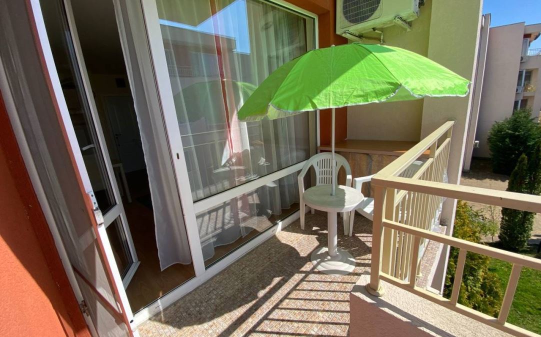 Spacious one-bedroom apartment in a modern complex in Sunny Beach – comfort, greenery, and amenities for residents