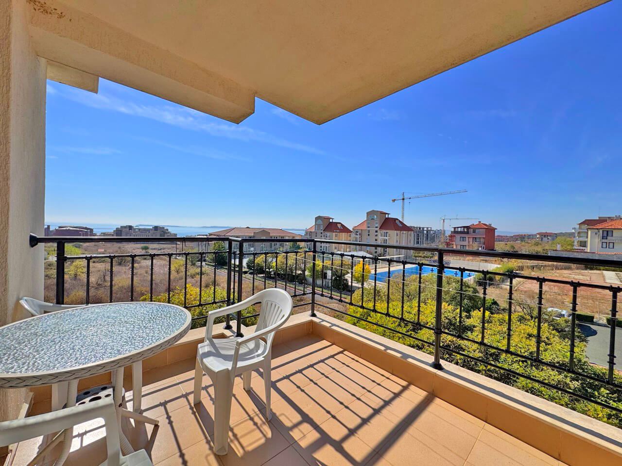 One-Bedroom Apartment with Sea View in Sveti Vlas – Luxury, Swimming Pools and SPA Facilities All Year Round