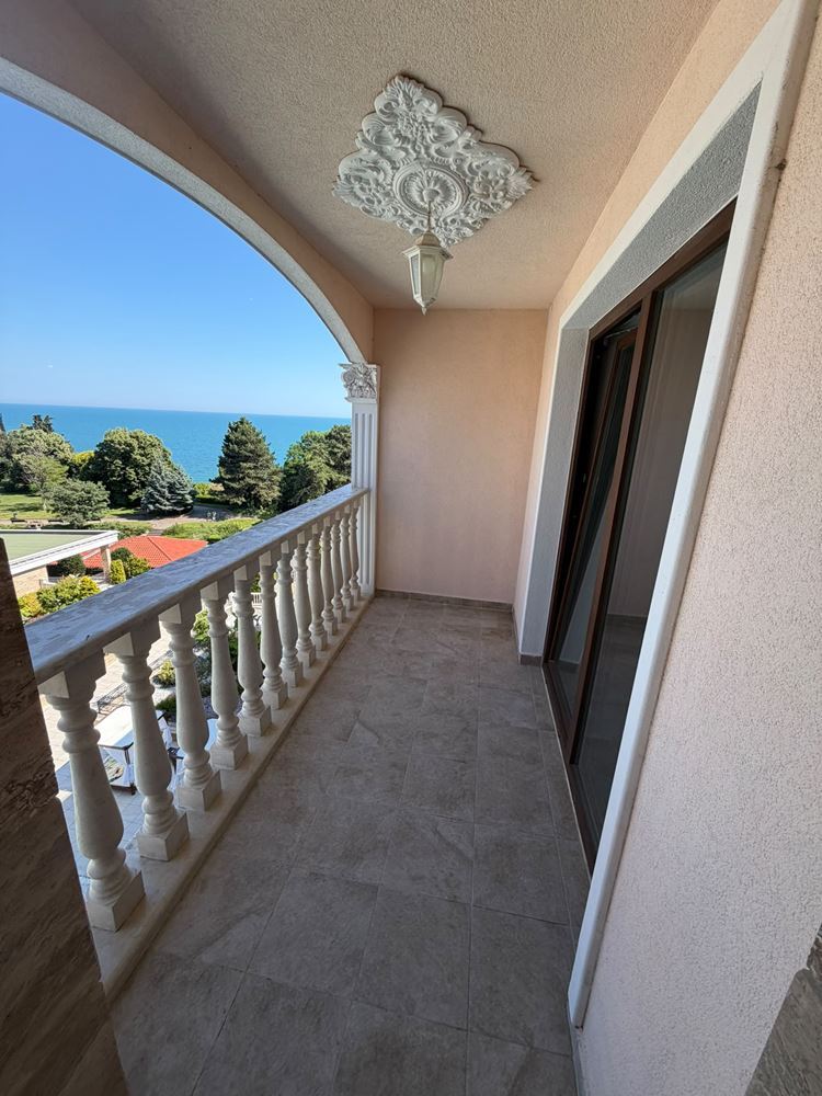 New One-Bedroom Apartment with Pool and Sea View in a Luxury First-Line Complex in Nessebar