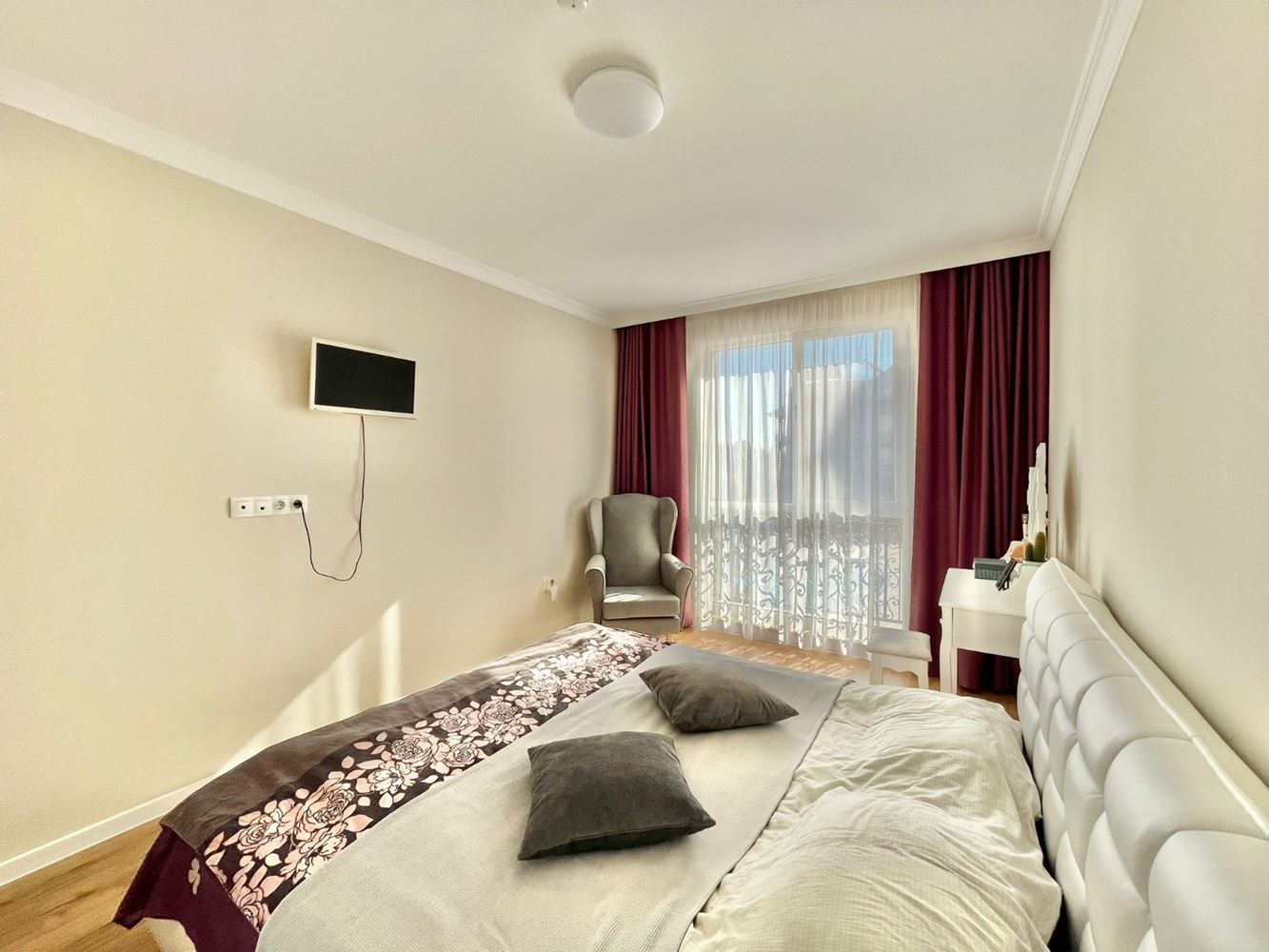 Two-level apartment with two bedrooms in the centre of Ravda – luxury, comfort and excellent location close to the sea