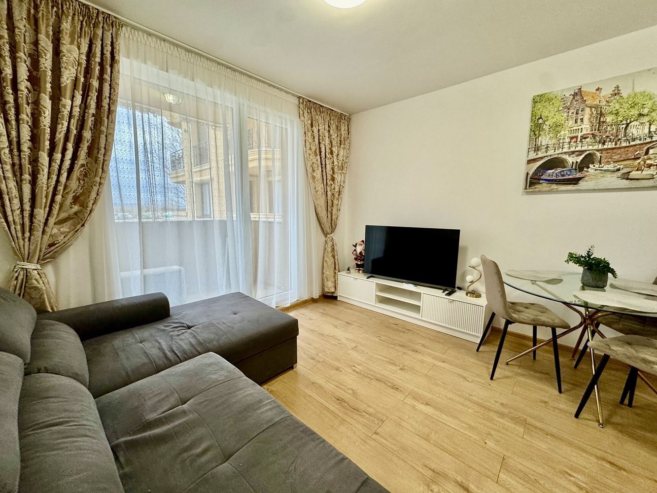 Two-Room Oasis in a New Luxury Complex in Sunny Beach – Pool View