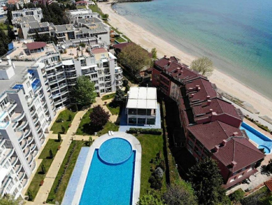 Spacious Two-Bedroom Apartment on the First Sea Line in Ravda – Panoramic Sea View and Prestigious Location
