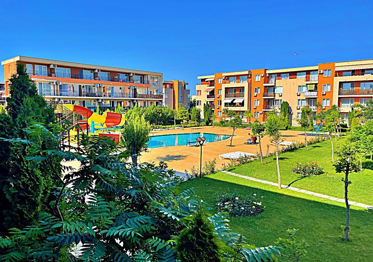 Cozy studio in a modern complex with swimming pools – excellent investment in Sunny Beach