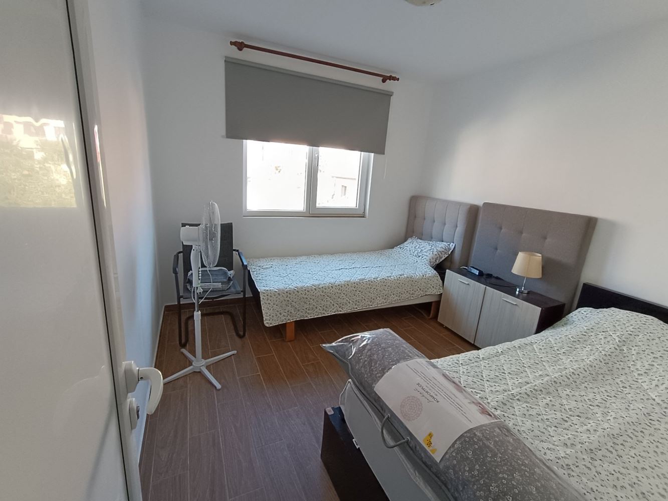 Apartment with two bedrooms and sea view with no maintenance fee in Sveti Vlas
