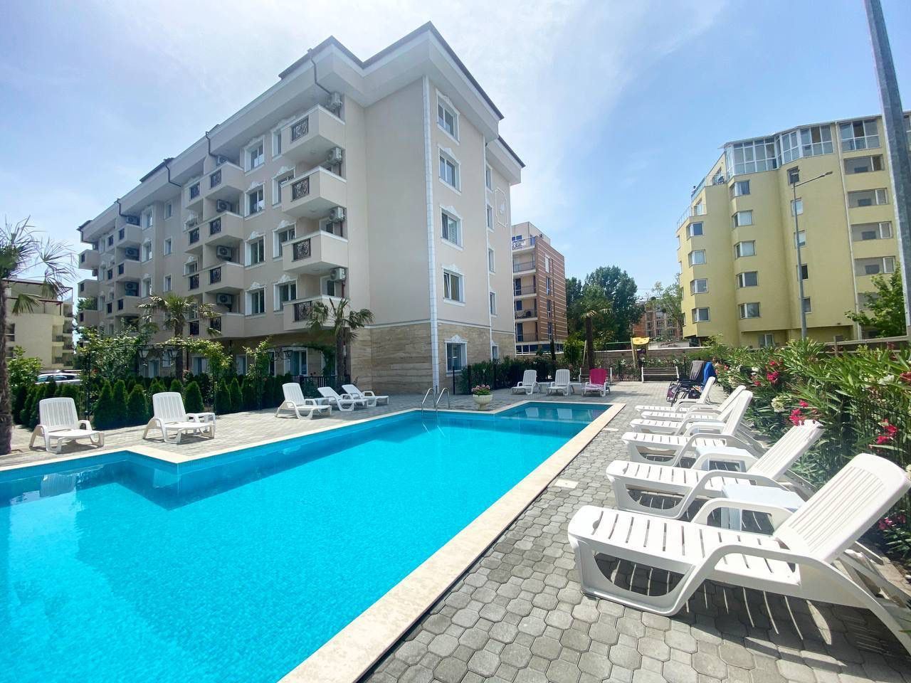 Luxury Three-room Apartment in a Well-Maintained Complex in Sunny Beach