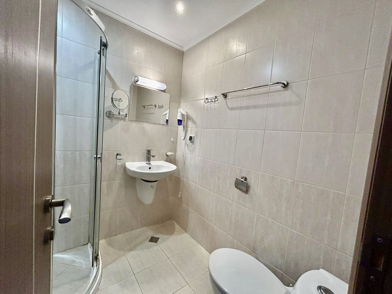 Bright and cozy studio with view of beautiful inner courtyard – comfort and tranquility in a modern complex