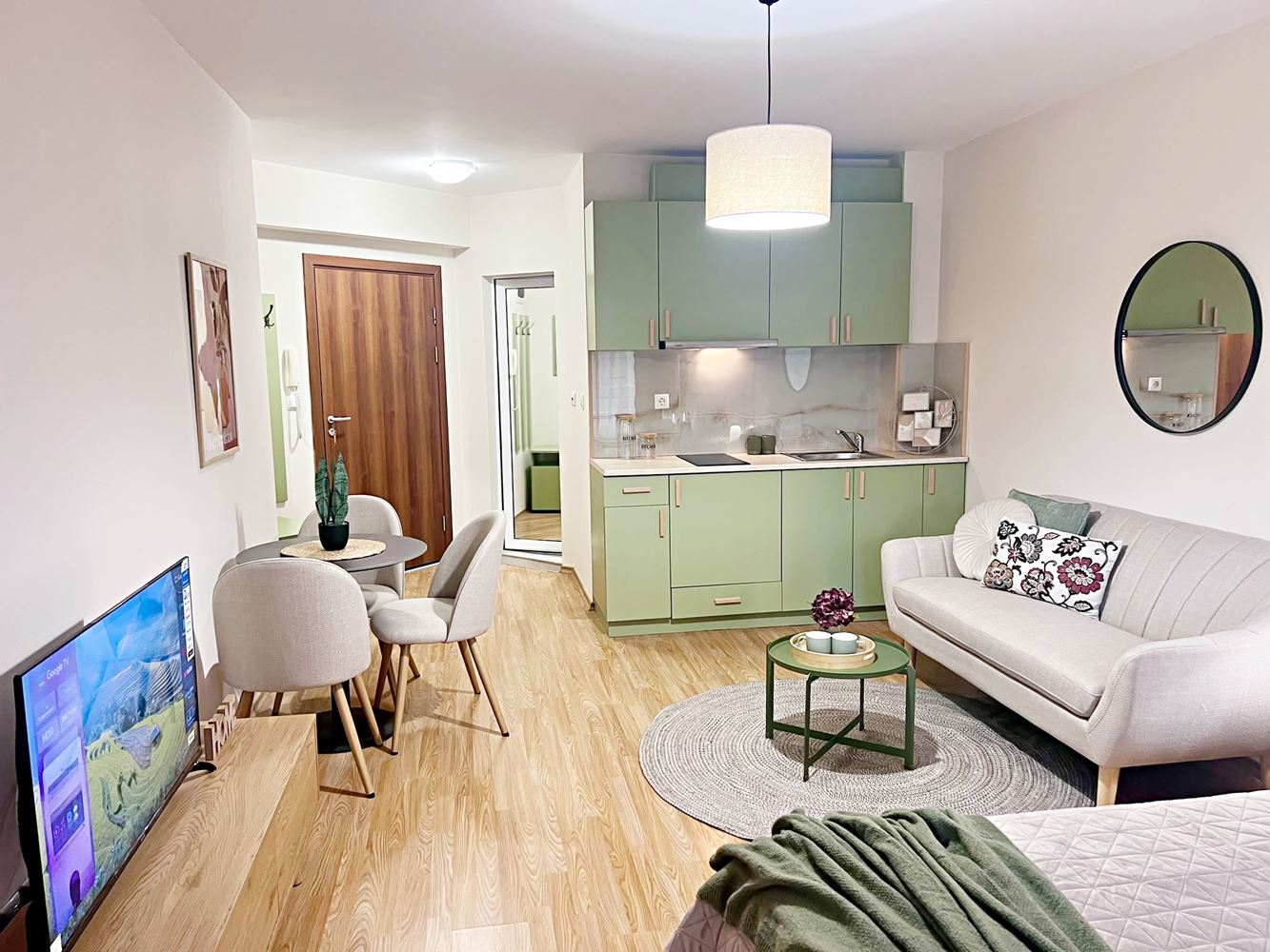 Studio with designer renovation in Sveti Vlas – only 200 m from the sea