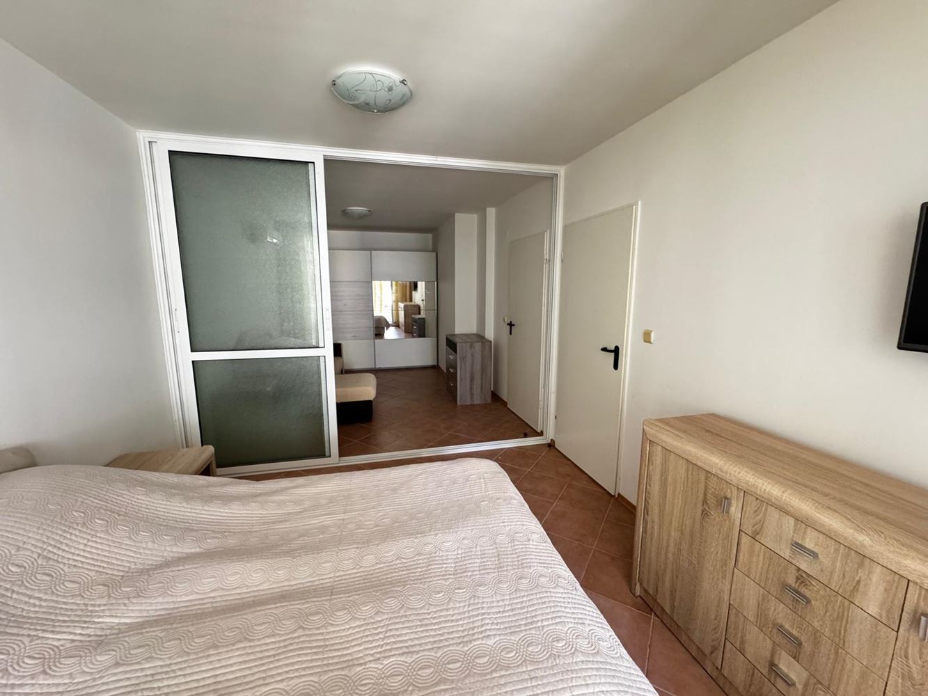Spacious one-bedroom apartment in Pomorie – with a large terrace and excellent investment potential