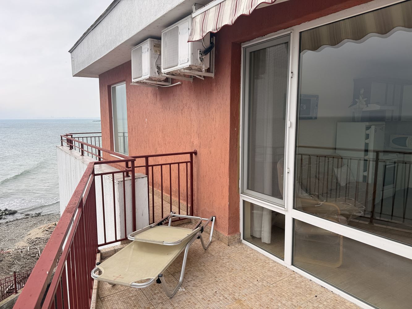 Two-room Apartment on the First Line with Direct Sea View – Sunny Beach