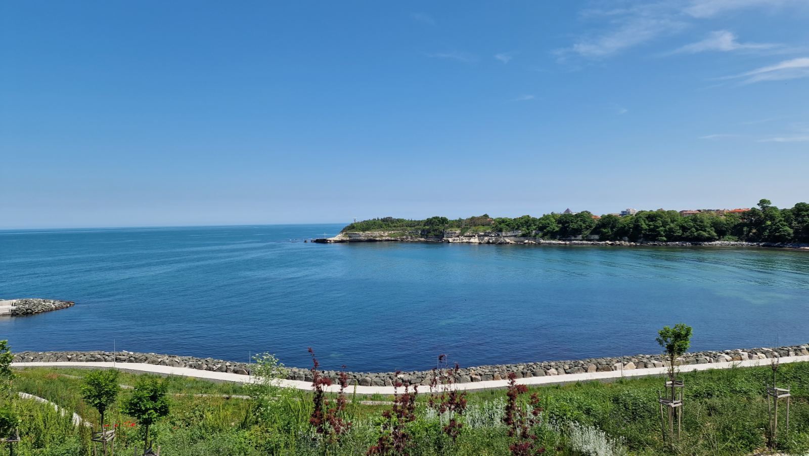 Spacious Maisonette with Impressive Area and Excellent Location in Tsarevo – Only Meters from the Sea