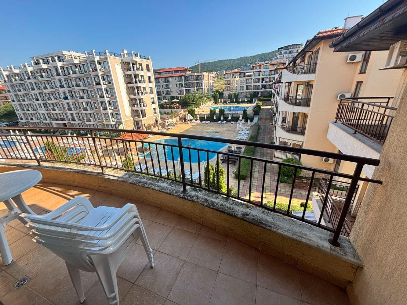 One-Bedroom Apartment with Partial Sea View – Just a 3-Minute Walk from the Beach in Sveti Vlas