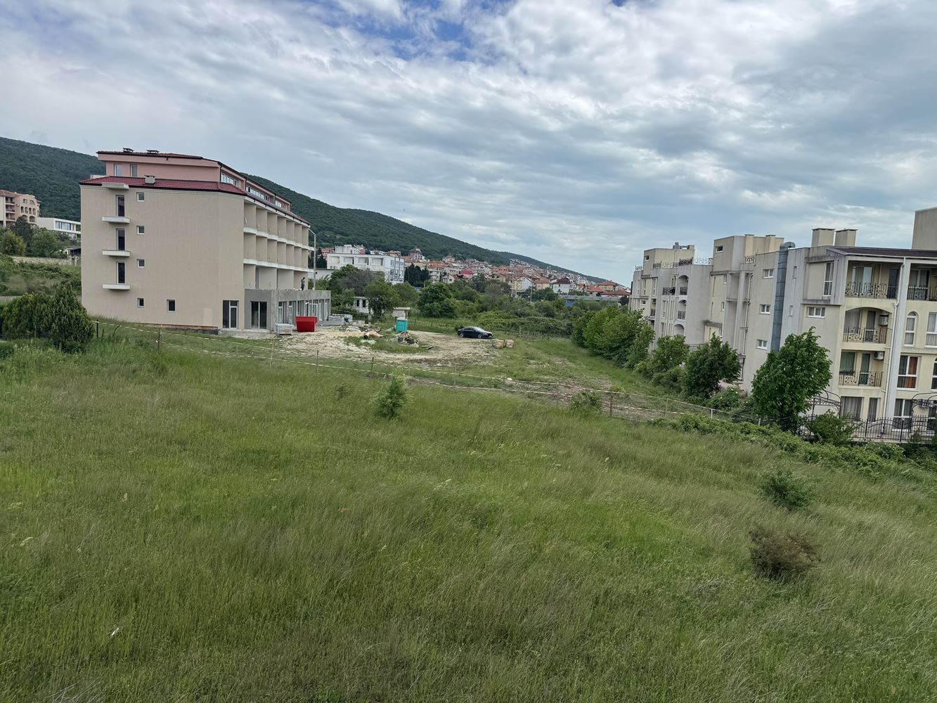 Compact studio with panoramic mountain view in Sveti Vlas – comfort, nature, and excellent infrastructure