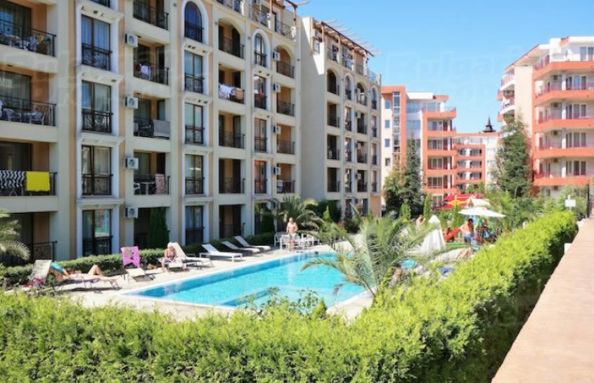 Cozy furnished studio in Elenite just steps from the sea
