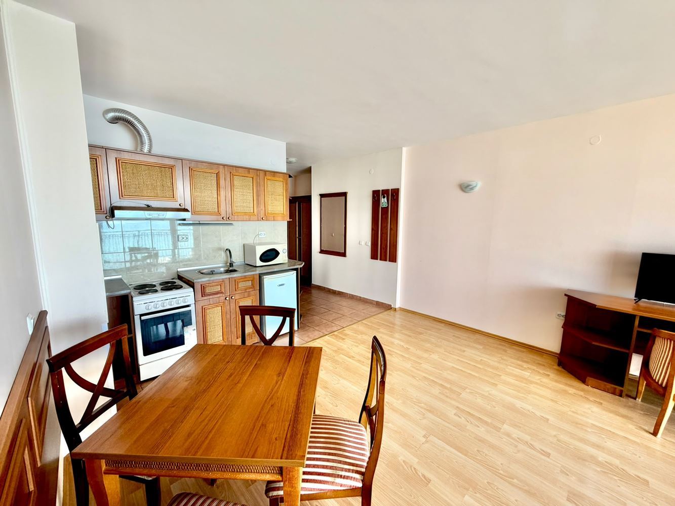 One-bedroom apartment with panoramic sea view on the first line in Sveti Vlas