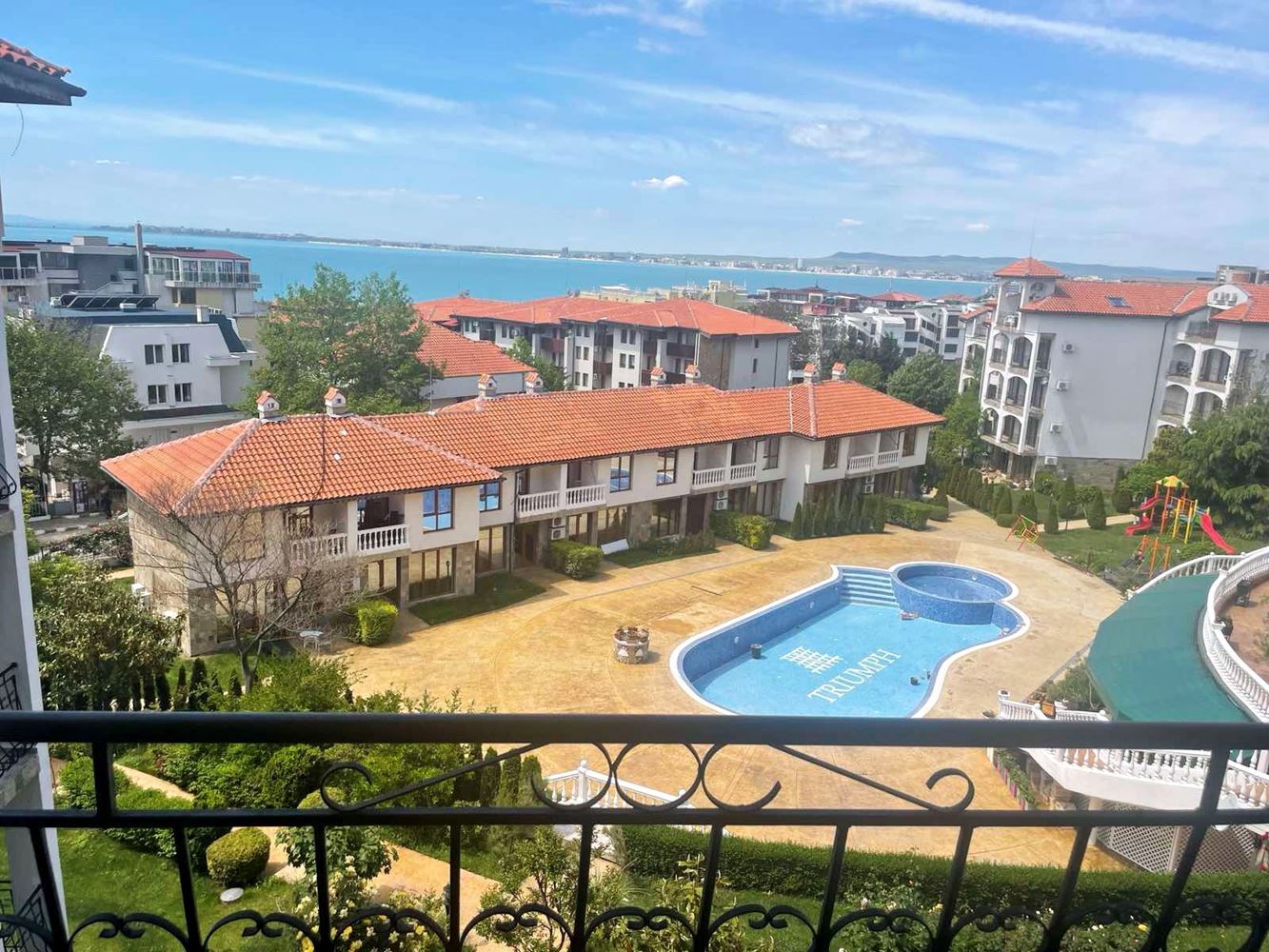 Spacious Apartment with Sea View in Saint Vlas