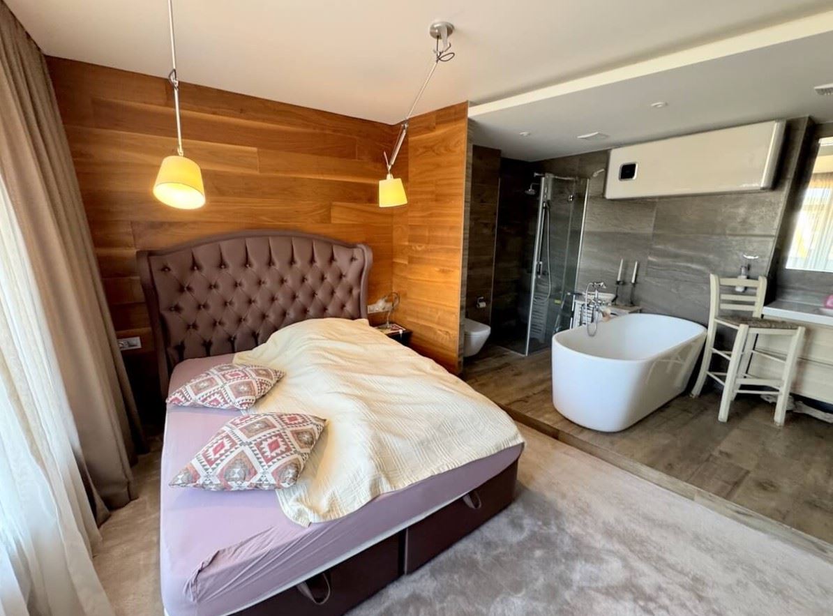 Apartment with three-bedroom in a prestigious gated complex in Saint Vlas – first line comfort and nature