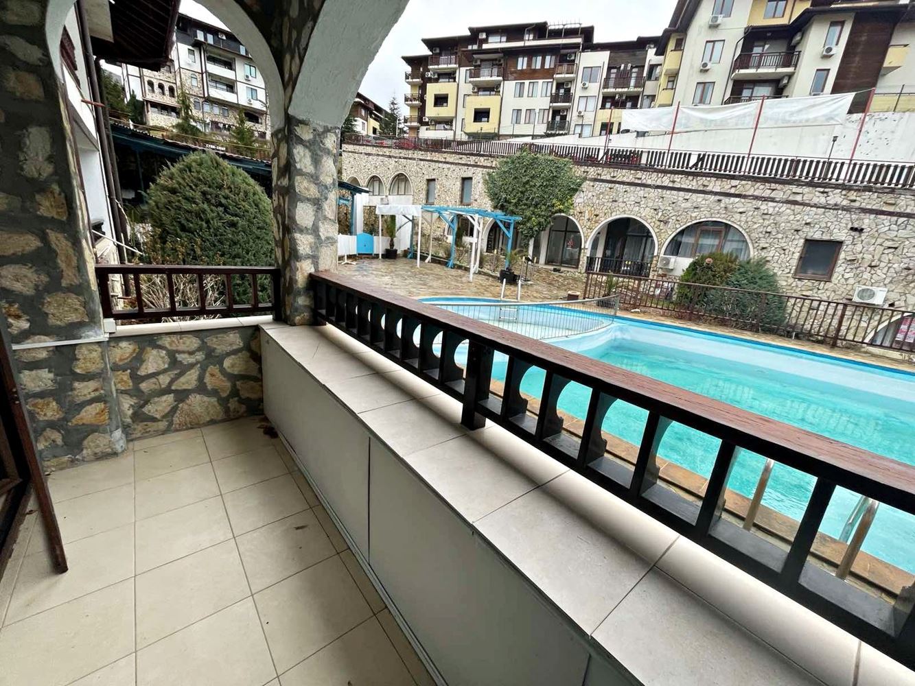 Luxury and tranquility on the first sea line in Sveti Vlas – spacious one-bedroom apartment with pool view