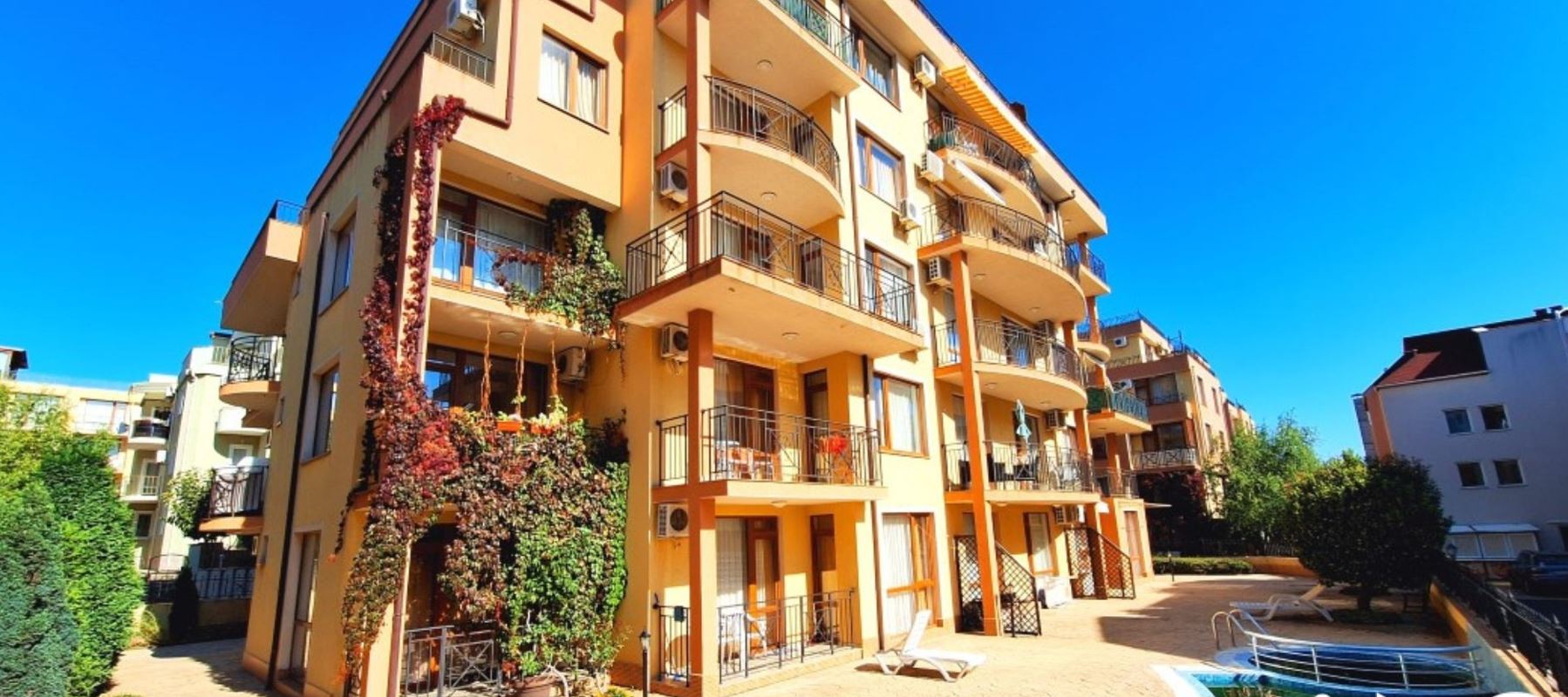Cozy Ground-Floor One-Bedroom Apartment 300 Meters from the Sea in Sveti Vlas