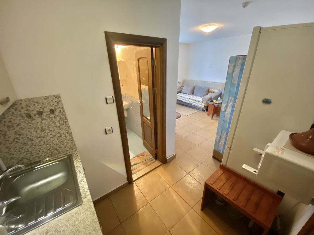 Sunny and cozy studio with no maintenance fee – Rusalka district, Sveti Vlas, 500 m from the sea