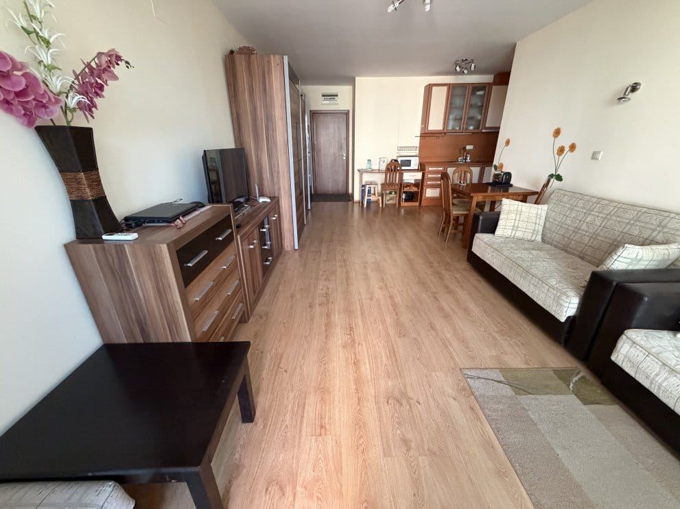 One-bedroom apartment in a modern complex with amenities in Ravda