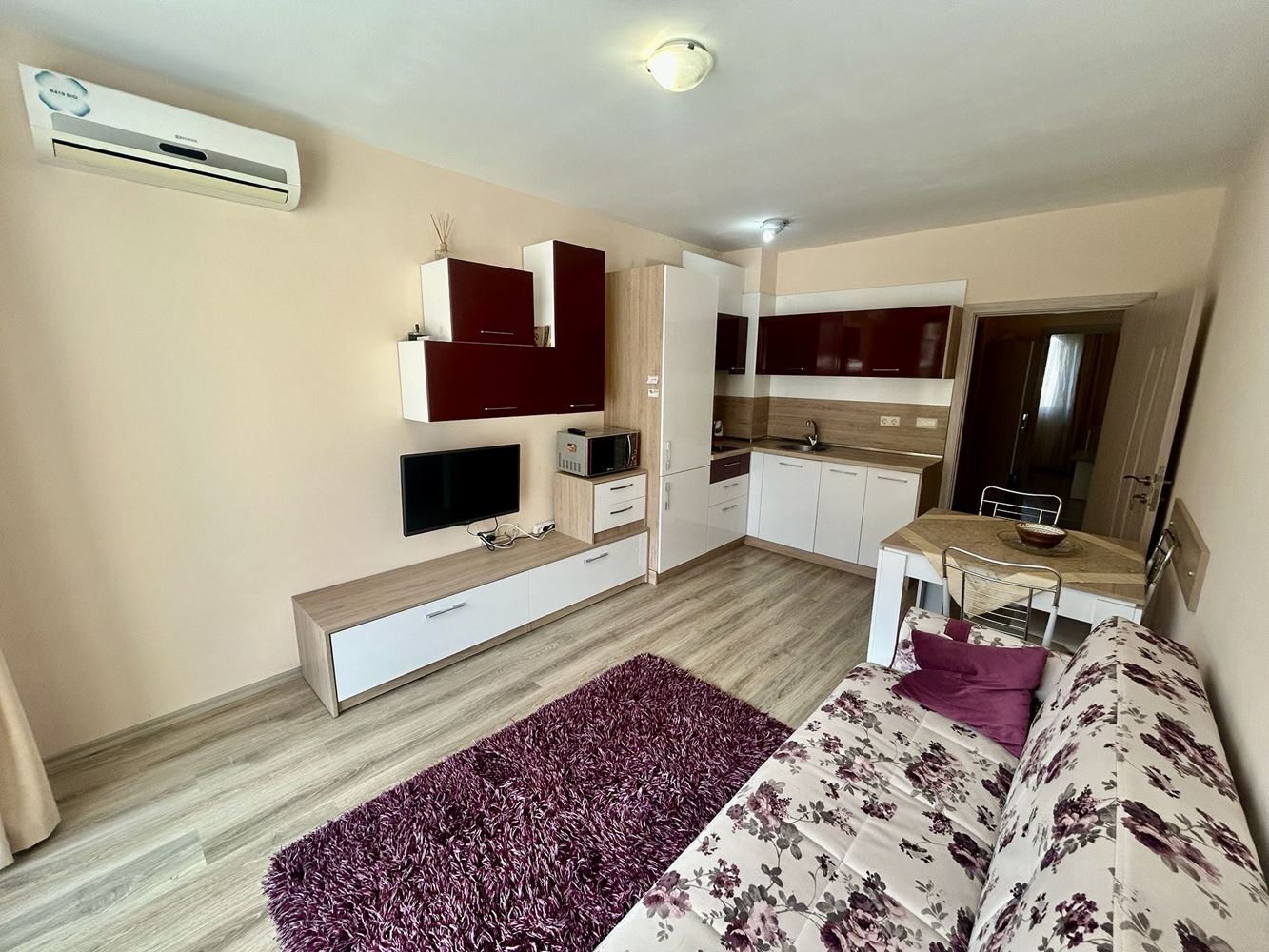 Comfortable one-bedroom apartment with direct access to the pool in Nessebar – an exceptionally convenient offer