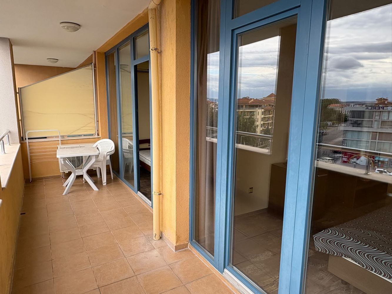 Two-bedroom apartment in Sunny Beach – spacious living, amenities and entertainment in a holiday complex