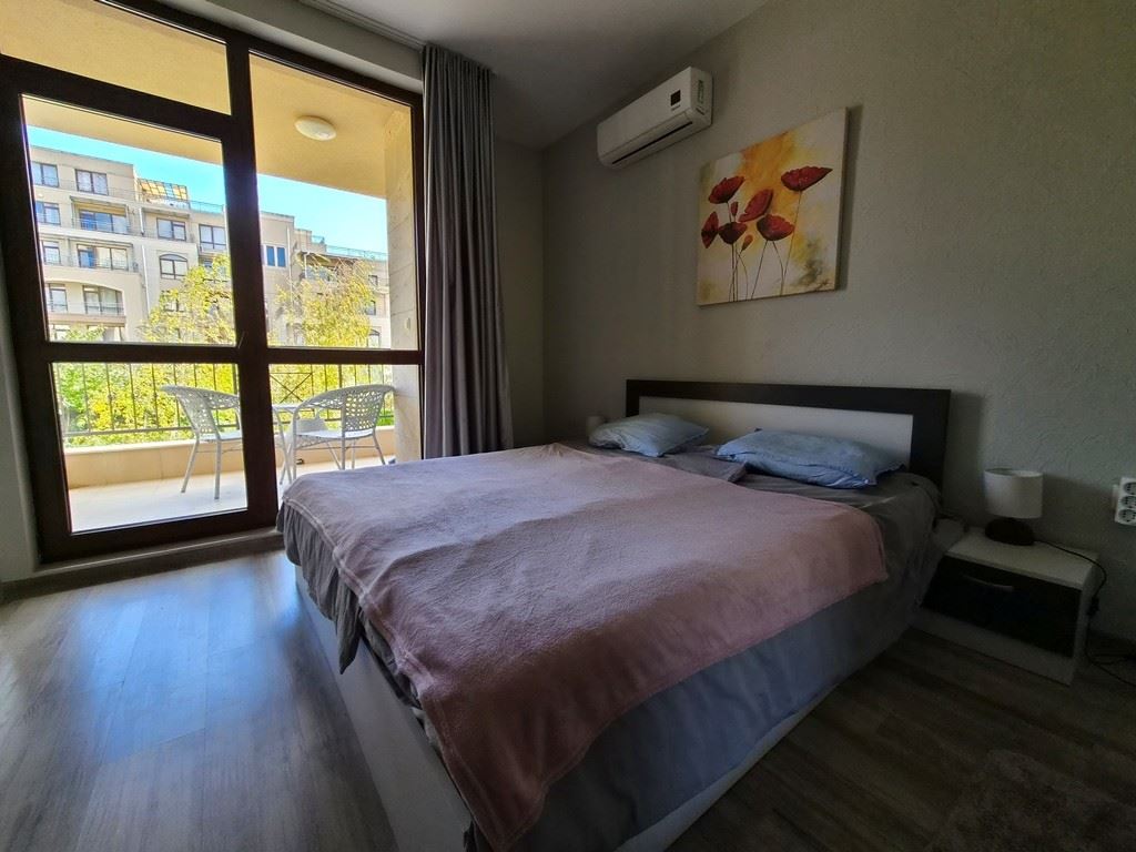 Apartment in Sveti Vlas 300 m from the Beach – Excellent Location, Luxury Complex with Mediterranean Atmosphere