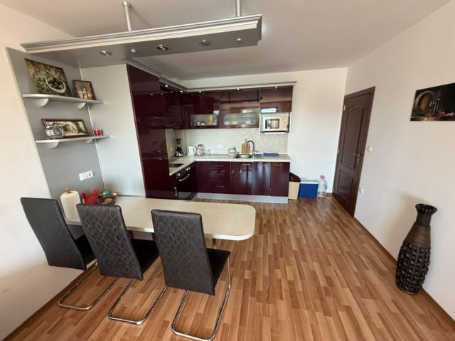 Sunny Beach: Spacious One-Bedroom Apartment with Pool View, 400 Metres from Cacao Beach