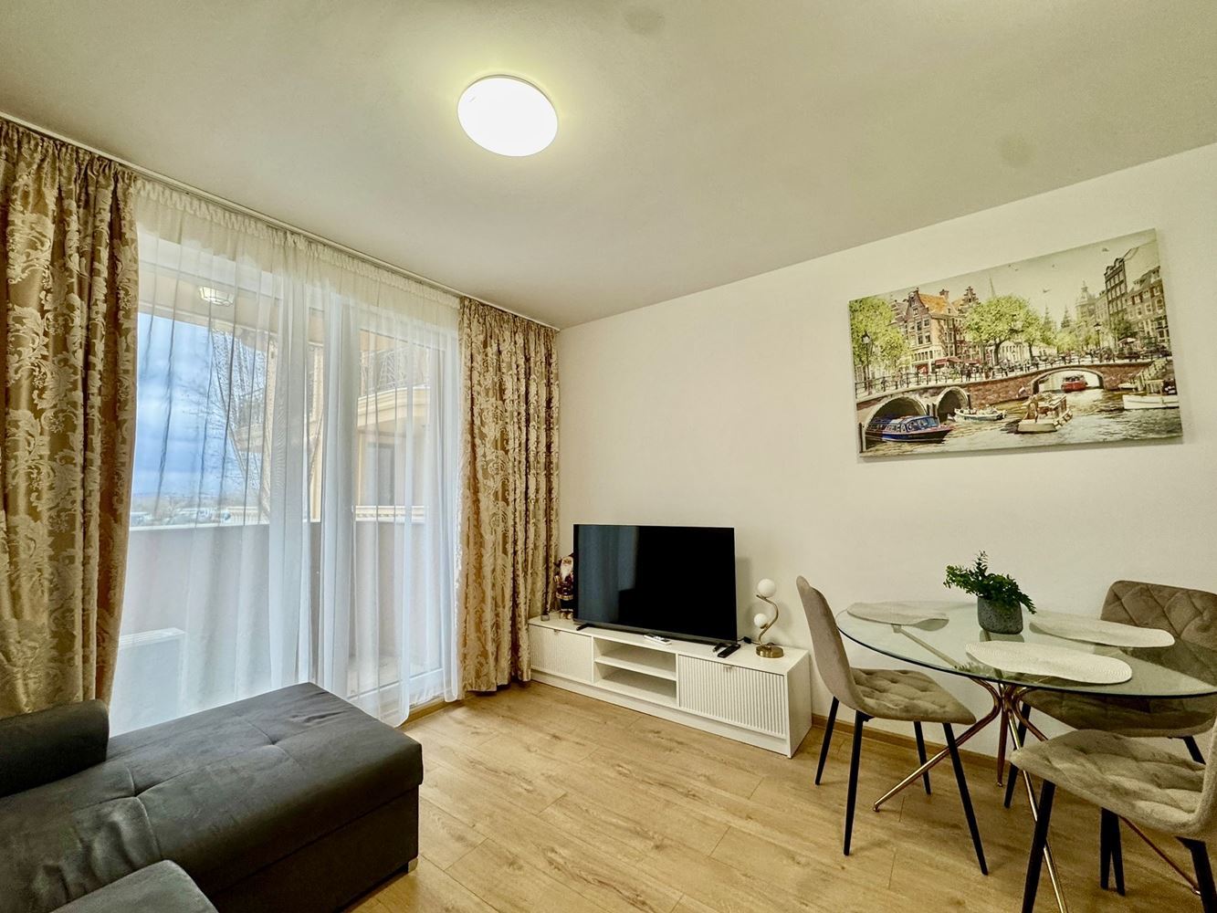 Two-Room Oasis in a New Luxury Complex in Sunny Beach – Pool View