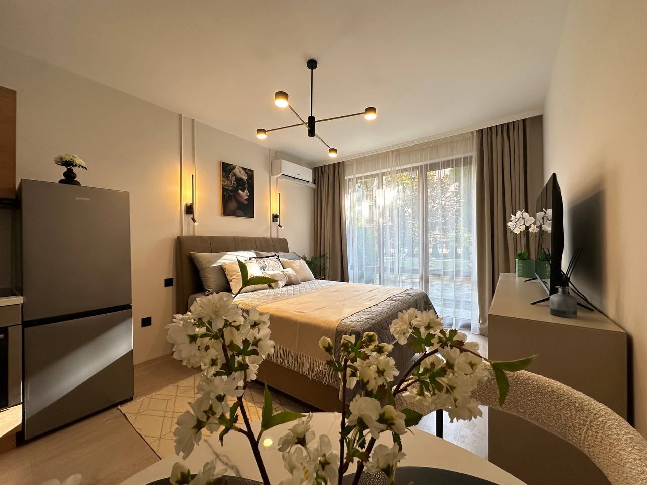 Stylish and cozy apartment with direct access to the pool – modern studio in a gated complex, 300 m from the sea
