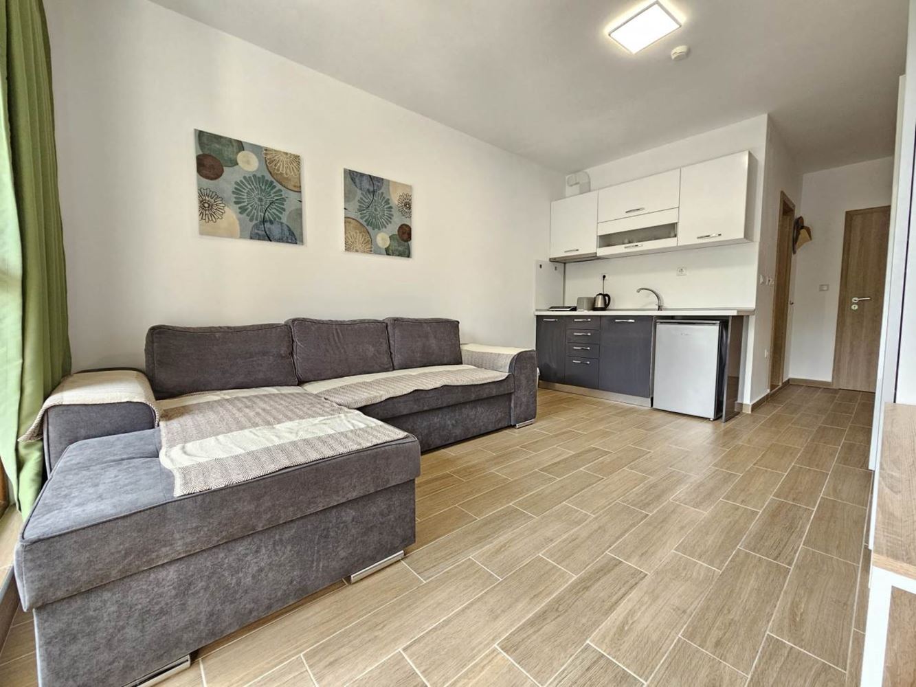 Studio with furniture in the center of Sunny Beach – ready for use or investment