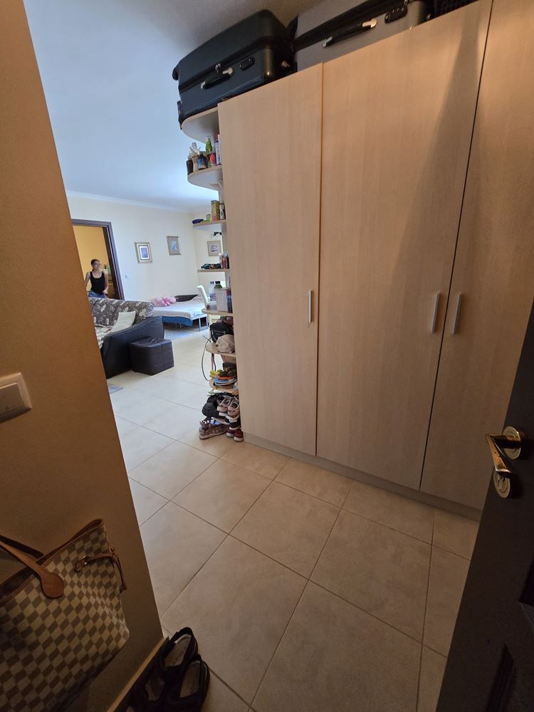 One-bedroom apartment in Sveti Vlas with direct access to the swimming pool – a quiet place for living and relaxation