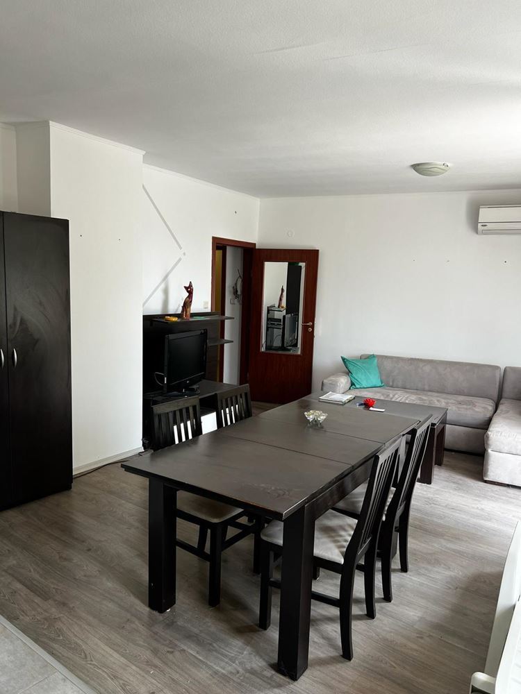The Perfect Holiday Investment with an Excellent Location – Spacious Apartment 100 Metres from the Sea