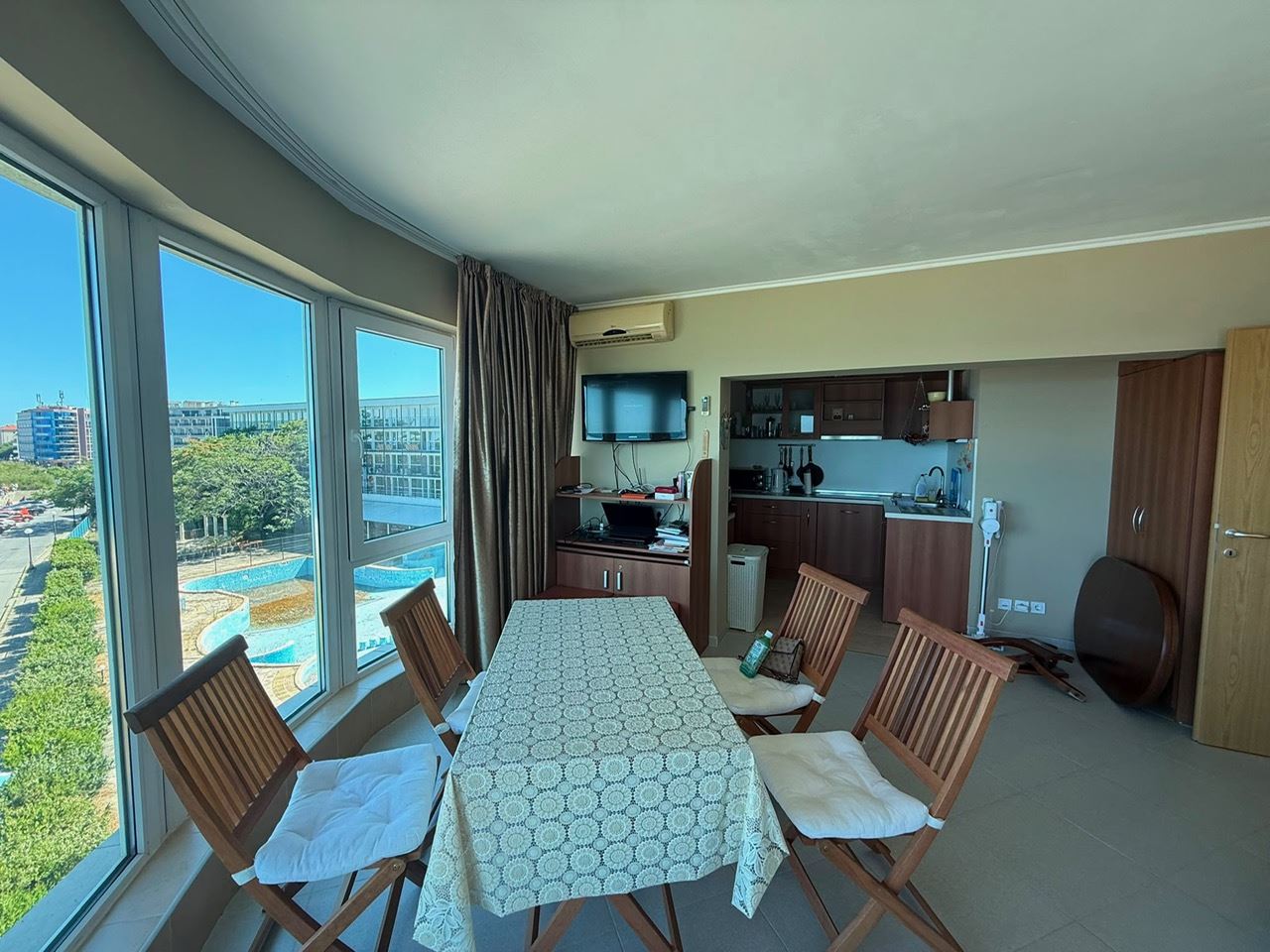 Front Sea View – Spacious One-Bedroom Apartment on the First Line in Pomorie