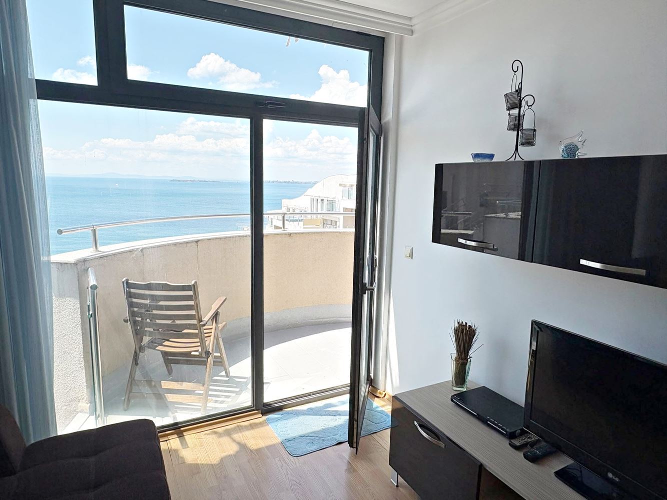 Luxury One-Bedroom Apartment with Panoramic Sea View on the First Line in Sveti Vlas