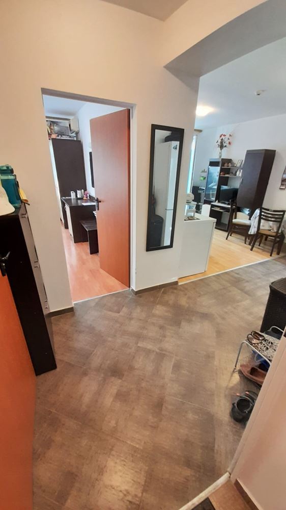 Comfortable One-Bedroom Apartment in a Year-Round Complex with Parking in Sarafovo  