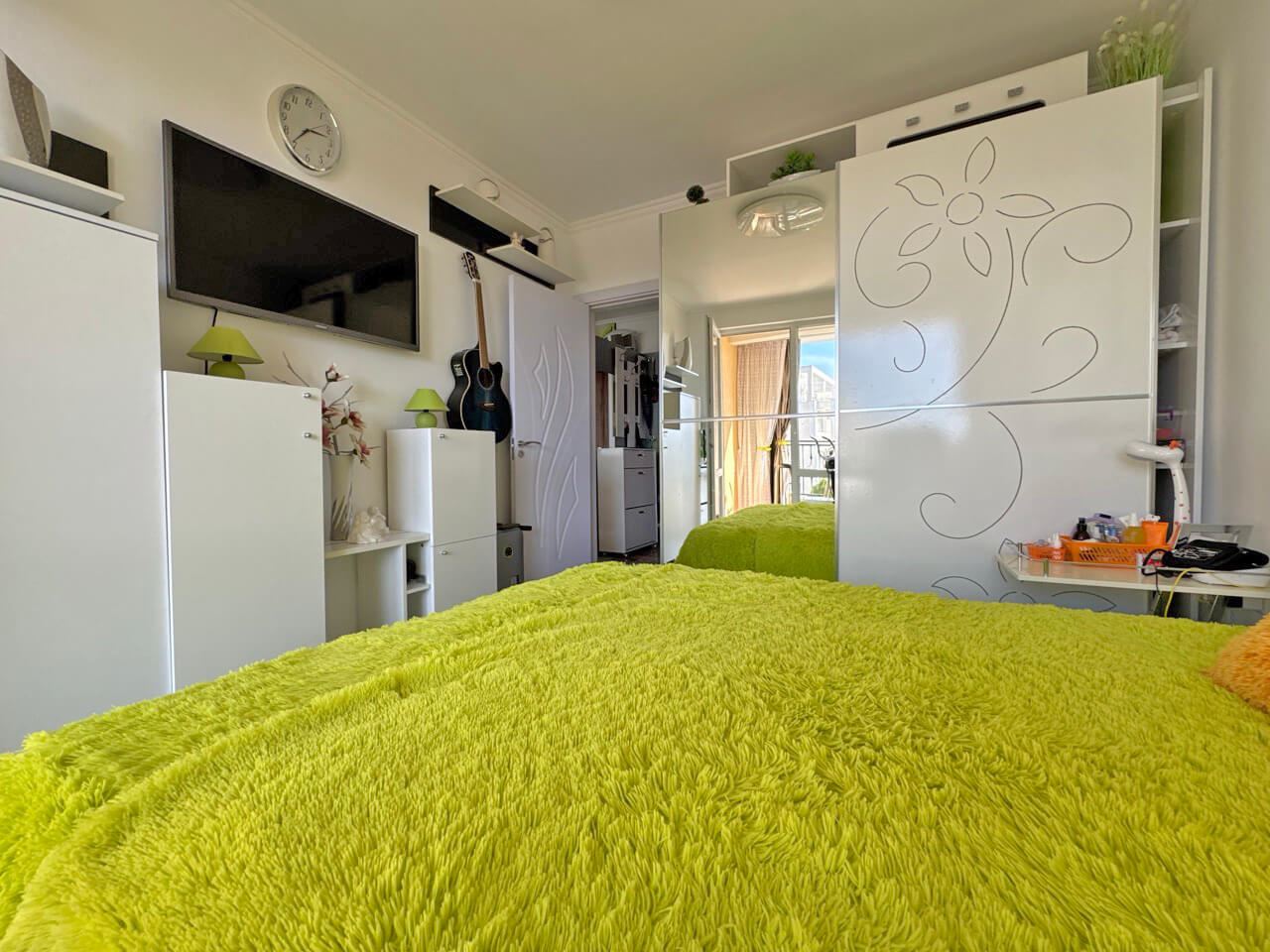 Spacious Furnished Studio in Sveti Vlas – 200 Metres from the Beach, with a Luxury SPA Centre and Excellent Amenities
