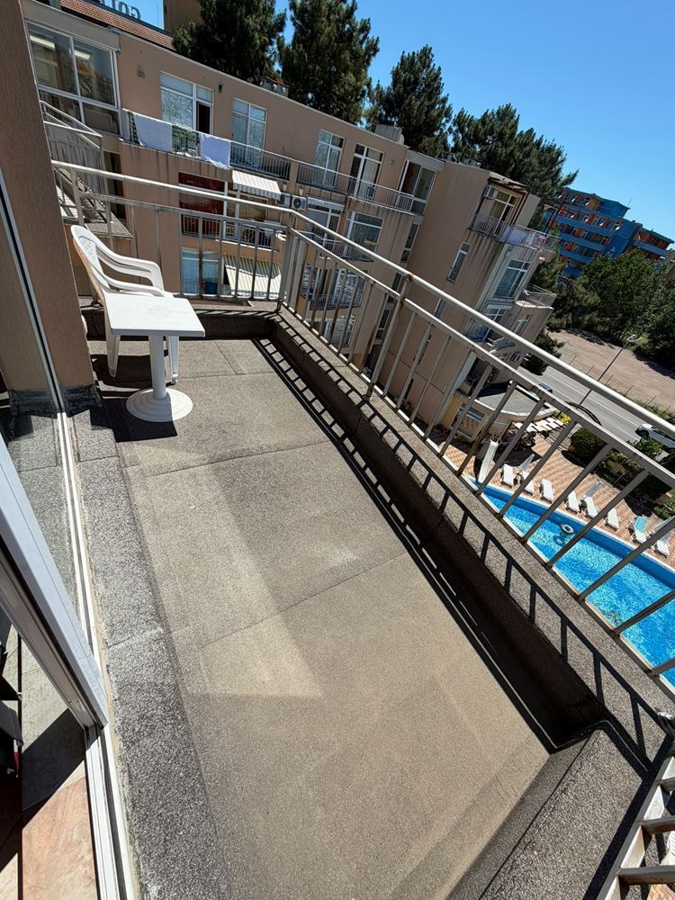 Spacious One-Bedroom Apartment in a Prestigious Gated Complex Near the Beach in Sunny Beach