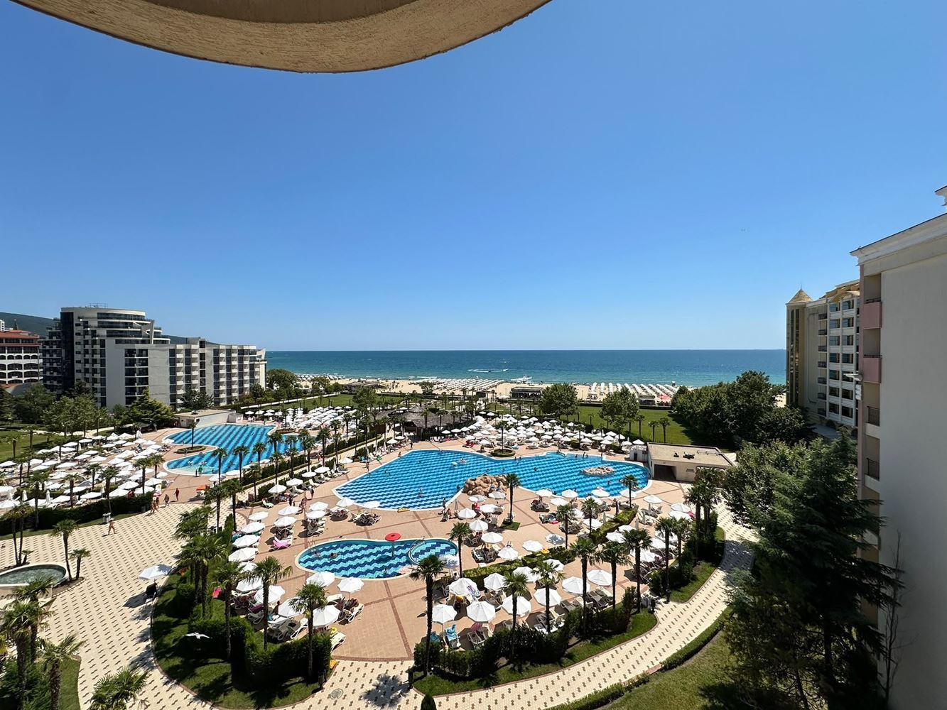 Apartment with an Impressive Sea Panorama on the First Line in Sunny Beach