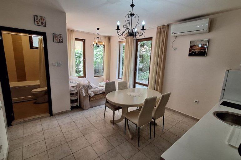 No maintenance fee – ground-floor studio with a private garden 200 m from the South Beach in Ravda