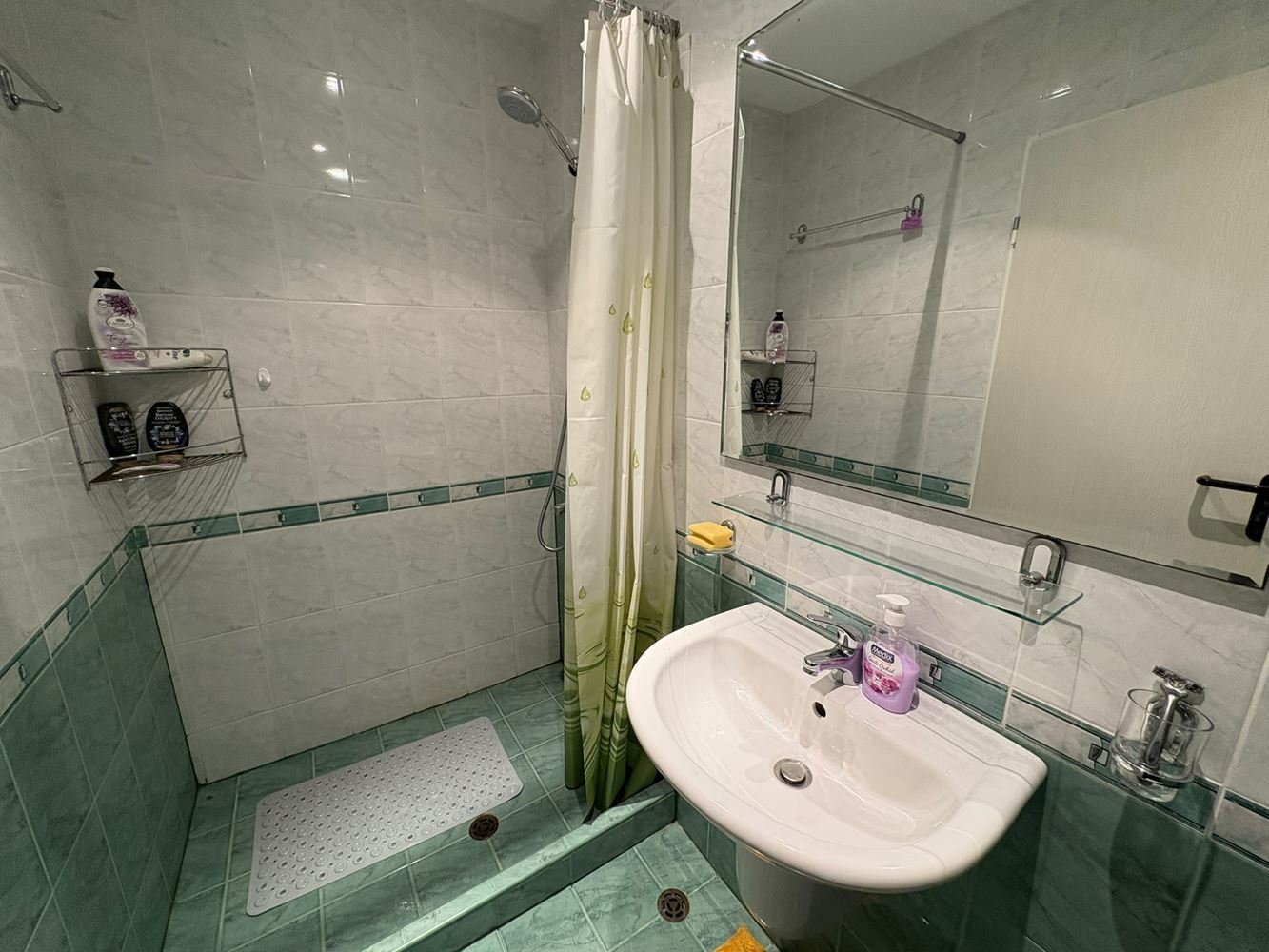 First Line in Sveti Vlas – Spacious One-Bedroom Apartment with Sea View