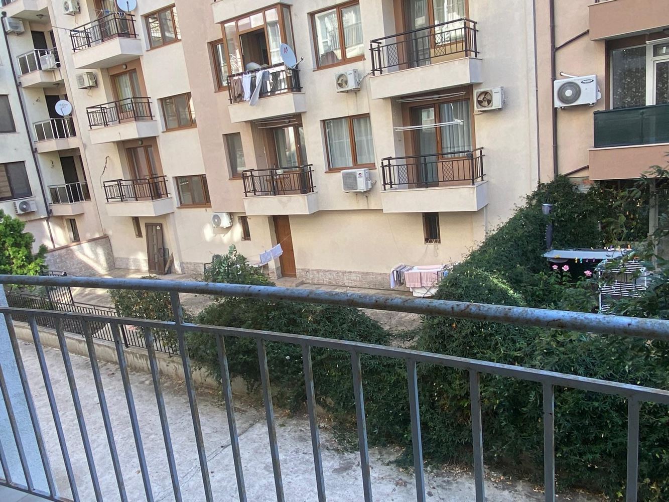 Furnished One-Bedroom Apartment 50 m from the Sea in Pomorie