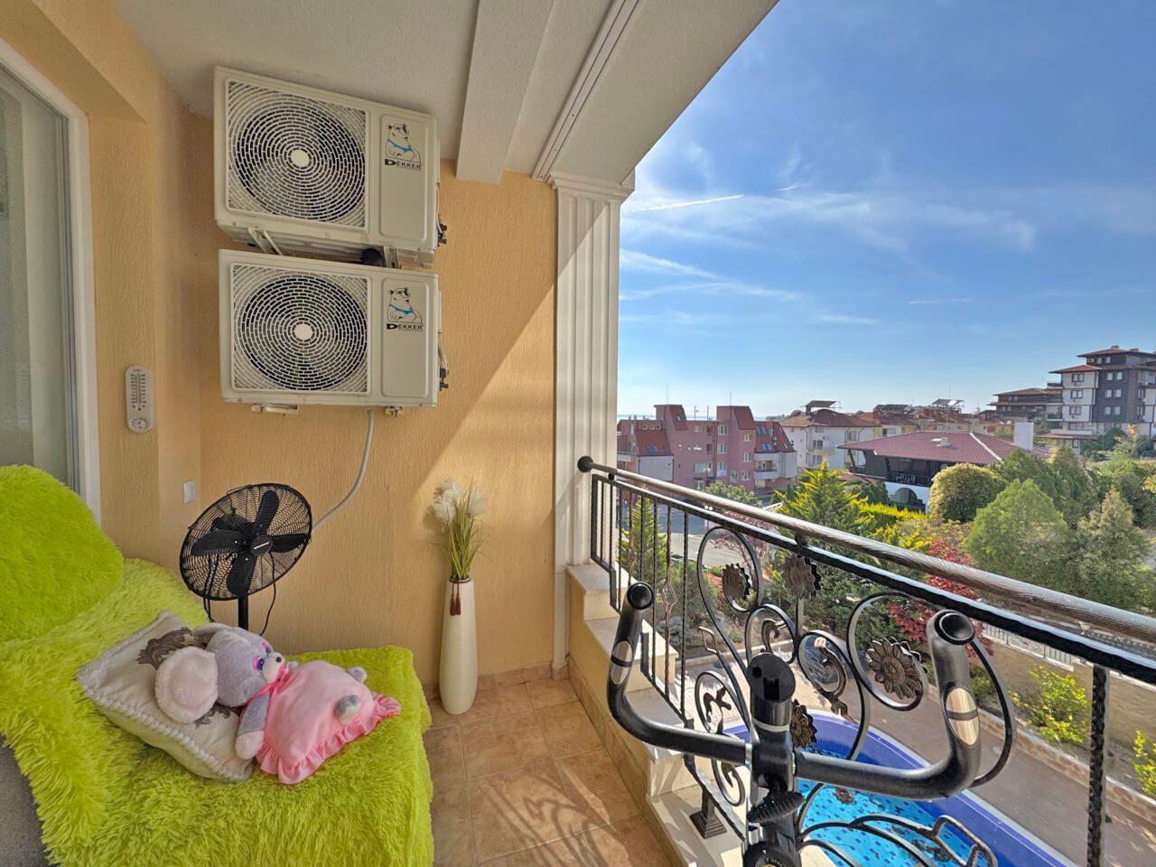 Spacious Furnished Studio in Sveti Vlas – 200 Metres from the Beach, with a Luxury SPA Centre and Excellent Amenities