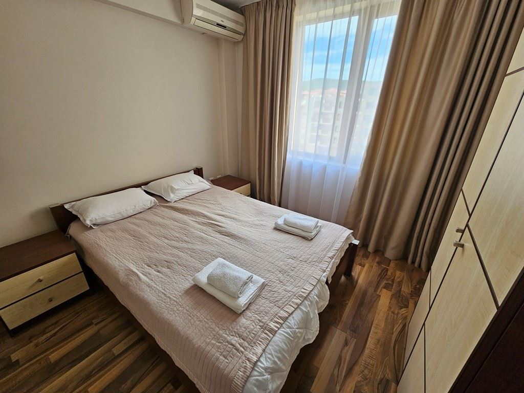 One-bedroom apartment with panoramic views and excellent location in Sunny Beach