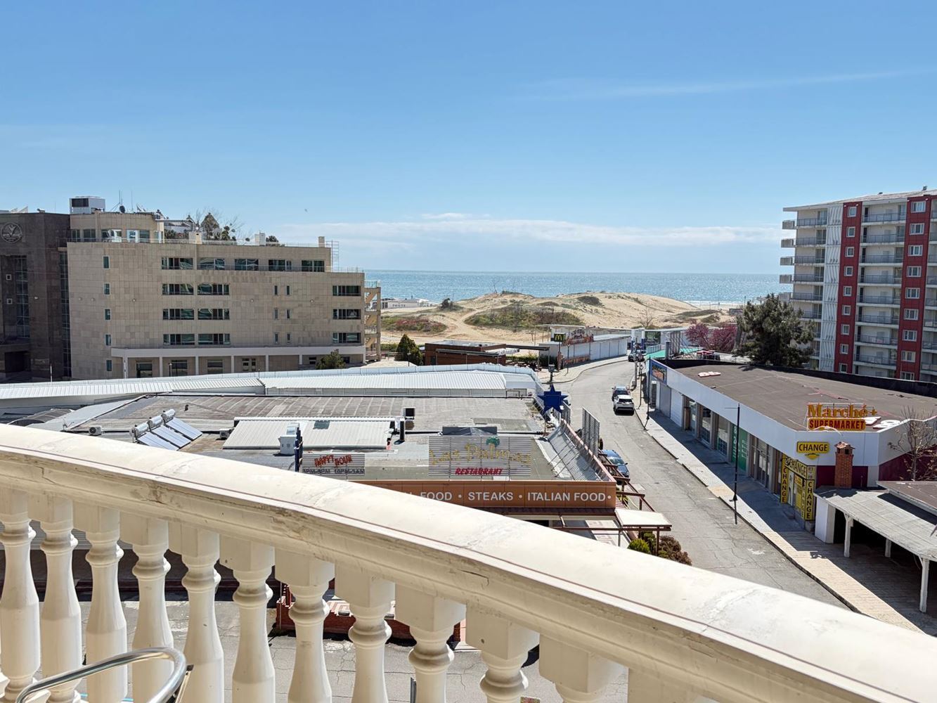Luxury two-bedroom apartment with sea view 100 meters from the beach in Sunny Beach