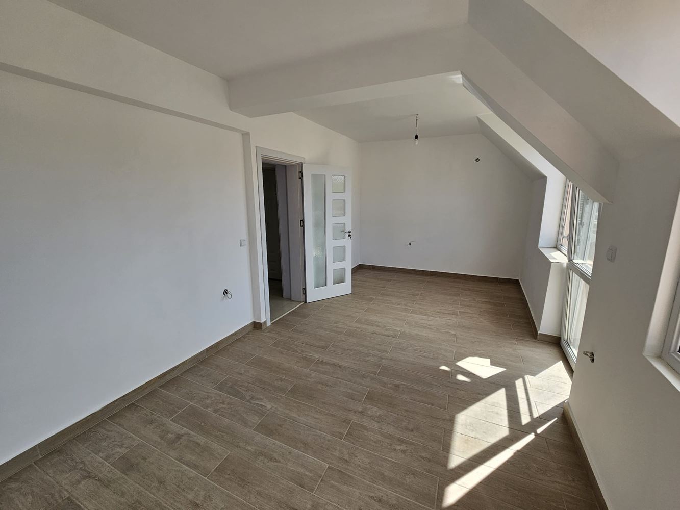New two-bedroom apartment with no maintenance fee – after renovation, in “Black Sea 1”, Nesebar