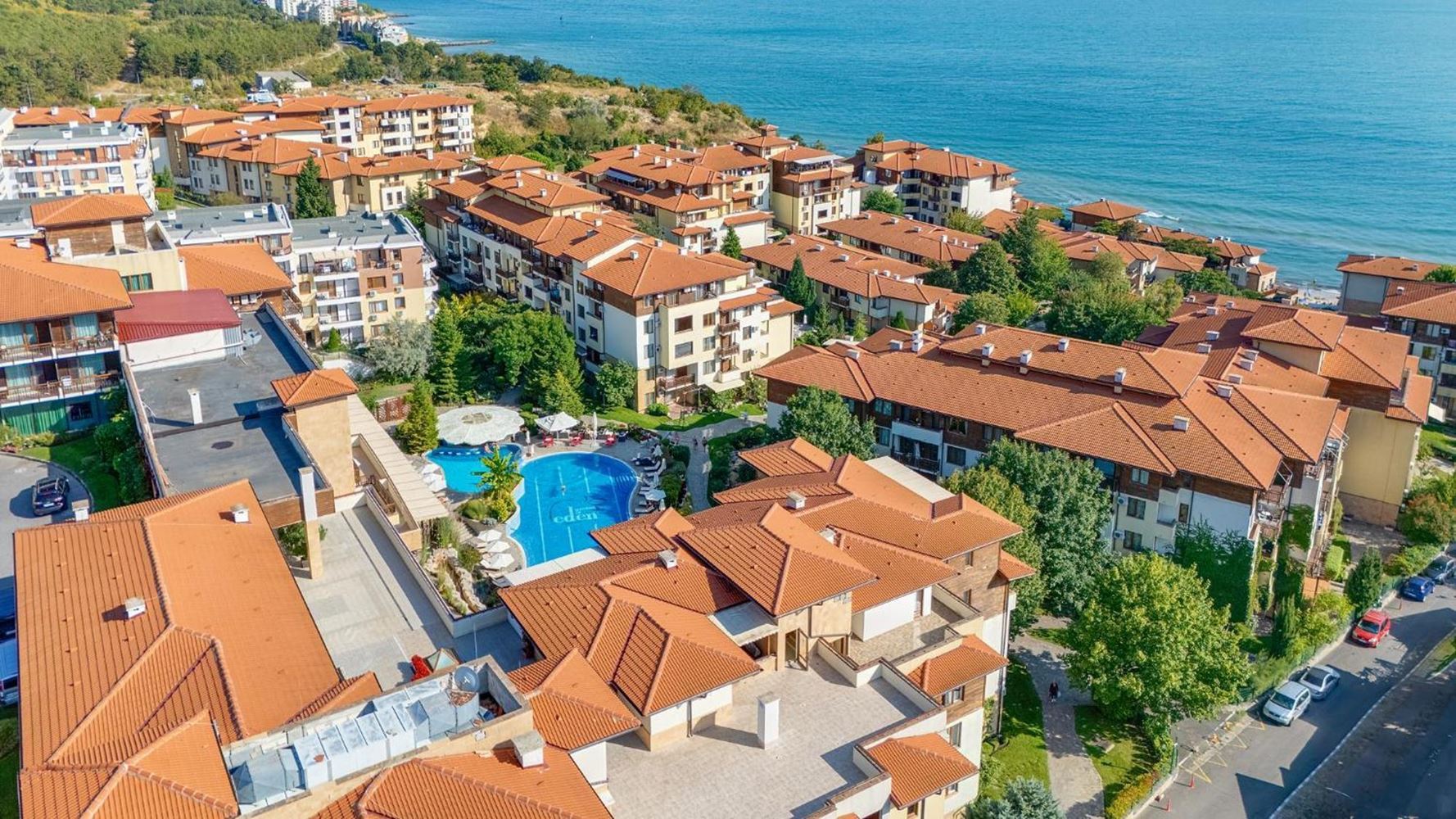 Studio on the First Sea Line in Sveti Vlas – Luxury Complex with Extensive Infrastructure and Sea View